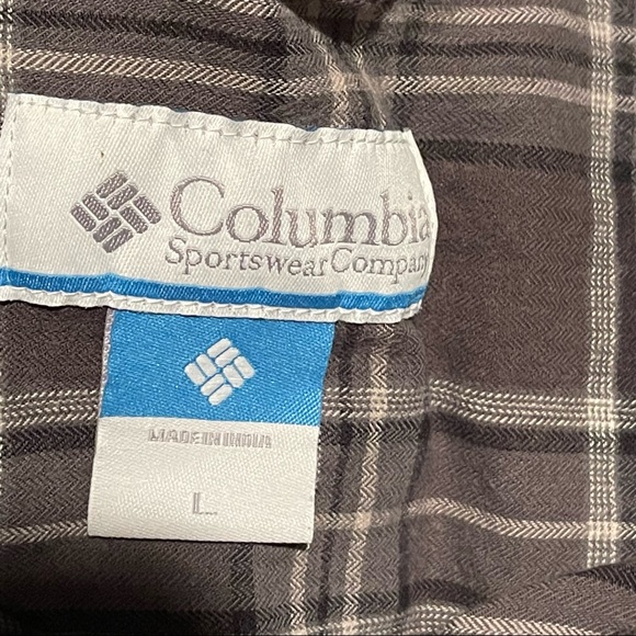 Columbia Men’s Gray Plaid Casual Button Down Shirt SZ L - Picture 3 of 4